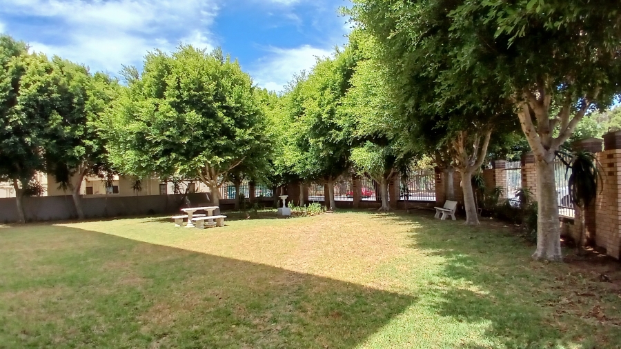 1 Bedroom Property for Sale in St Georges Park Eastern Cape